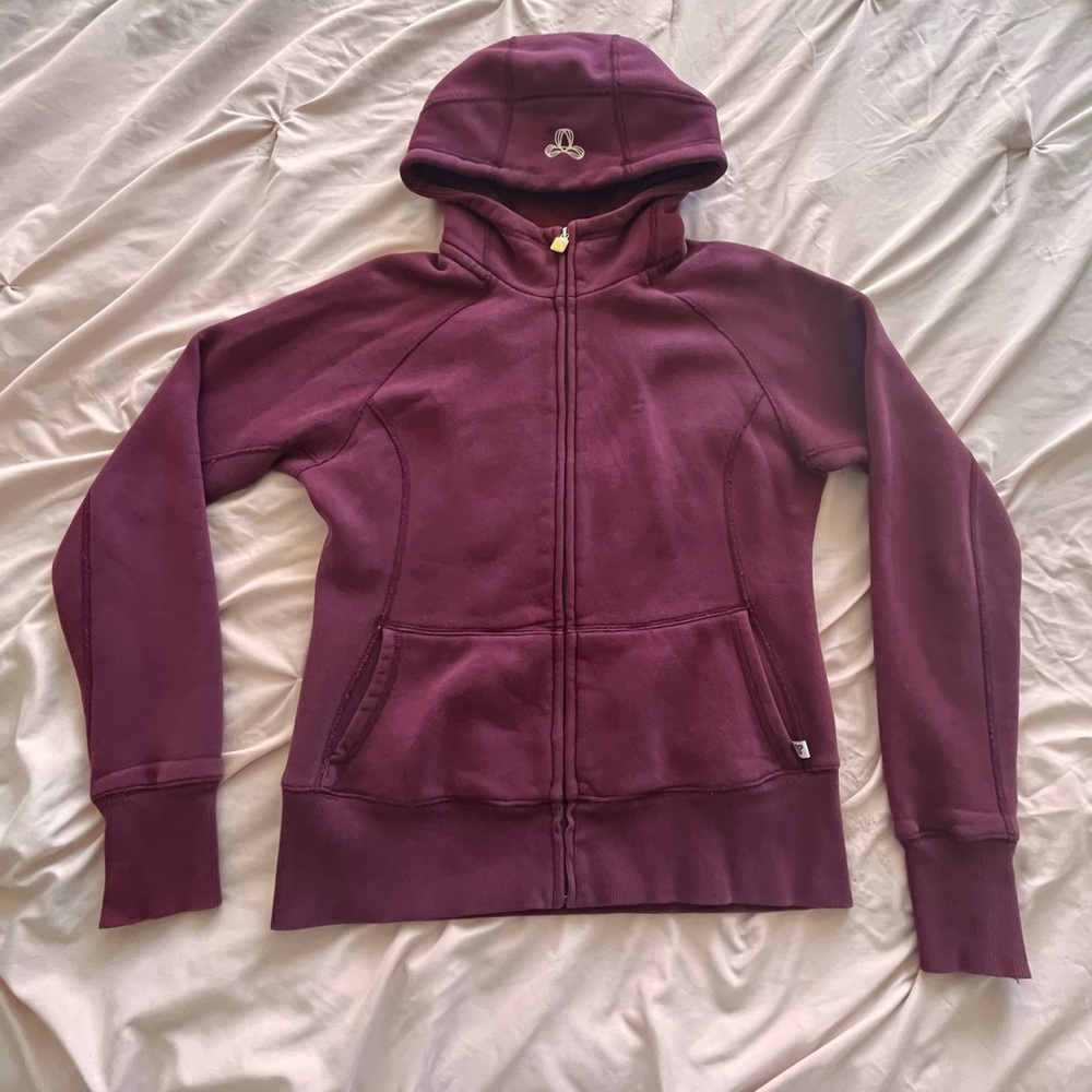 maroon TNA (aritzia) zip up